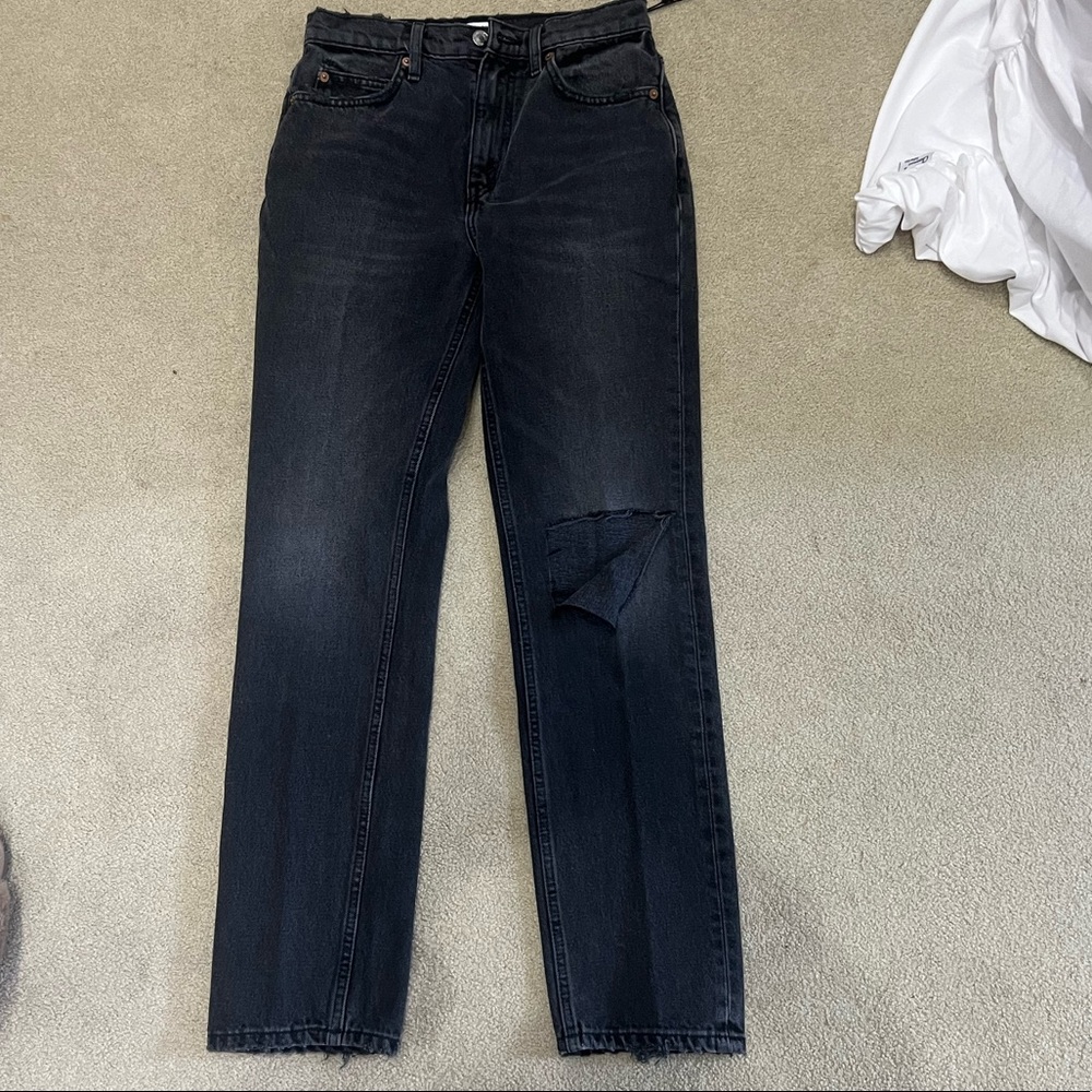 NWT Redone : Worn Black with rip 70s straight